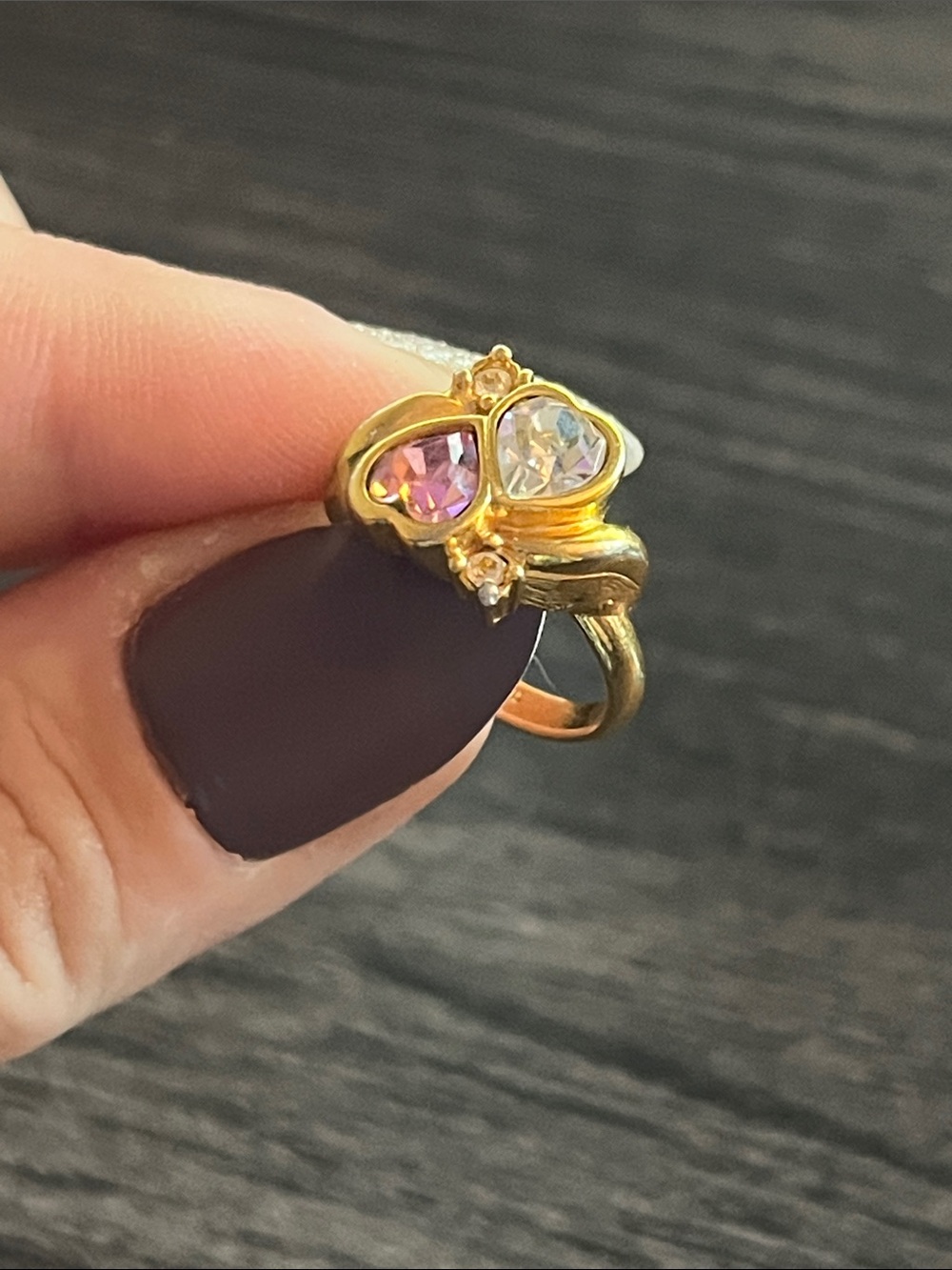 Avon Vintage (1994) Two Hearts Rhinestone Gold Tone Ring - Size 5 - Picture 3 of 5